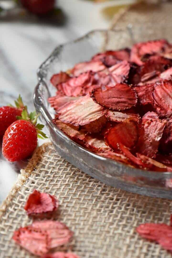 1652278172 275 Storing freezing drying strawberries – tips for long lasting freshness - Storing, freezing, drying strawberries – tips for long-lasting freshness