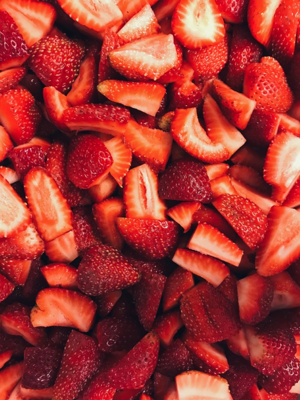 1652278176 854 Storing freezing drying strawberries – tips for long lasting freshness - Storing, freezing, drying strawberries – tips for long-lasting freshness