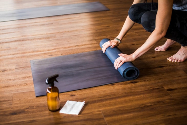 Make your own yoga mat, yoga class, cleaning agent