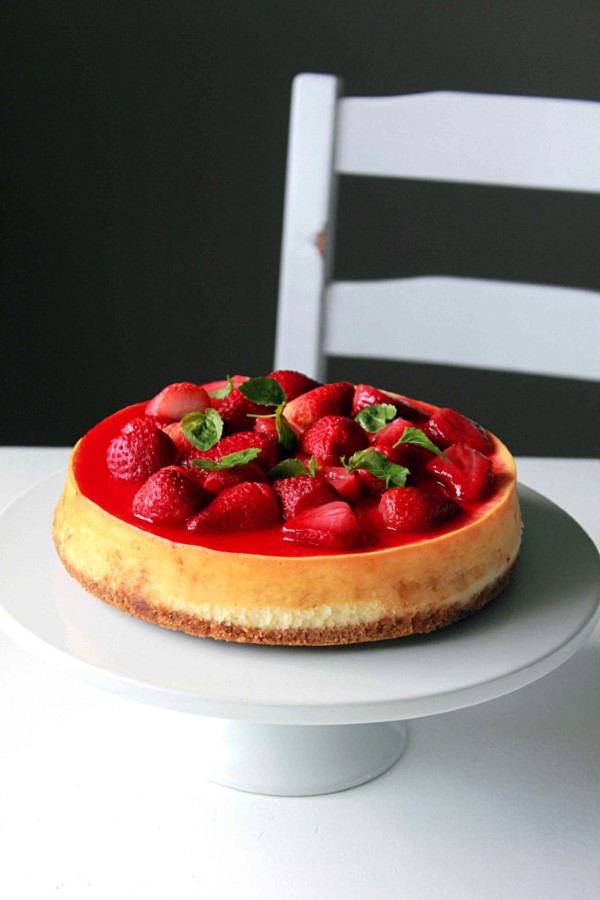1652369772 13 Strawberry basil cake fresh recipe for all summer occasions - Strawberry basil cake - fresh recipe for all summer occasions