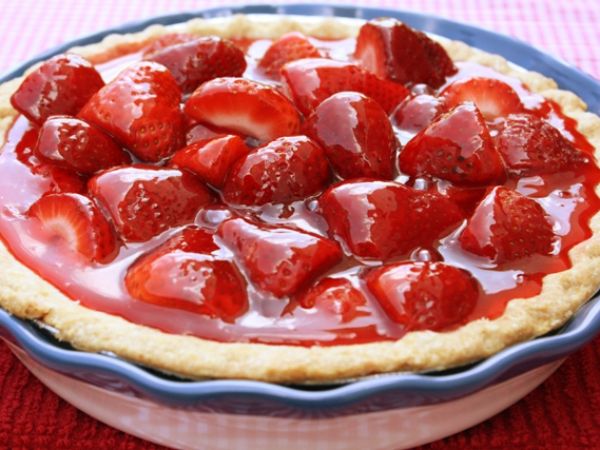 1652375708 887 Strawberry cake with pudding pure pleasure from three delicious - Strawberry cake with pudding - pure pleasure from three delicious layers