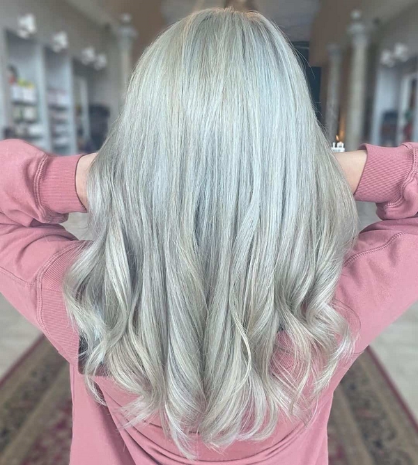 1652628320 788 Hairstyles for gray hair over 60 dare to wear your - Care for gray hair properly in summer: hair care for the coming summer time