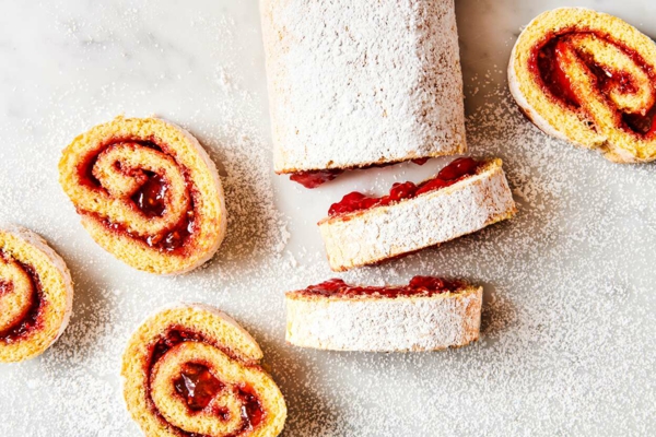 1652891081 89 Strawberry biscuit roll the best ideas and inspiration for - Strawberry biscuit roll - the best ideas and inspiration for the strawberry season