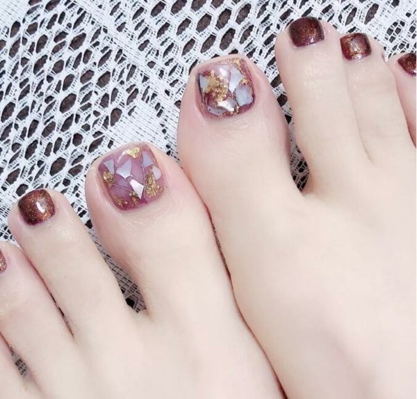 1653141993 701 Beautiful toenails 39 fabulous nail design ideas for summer - Beautiful toenails - 39 fabulous nail design ideas for summer