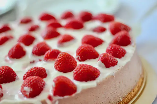 1653586813 452 Strawberry cake without baking welcome the summer - Strawberry cake without baking - welcome the summer!