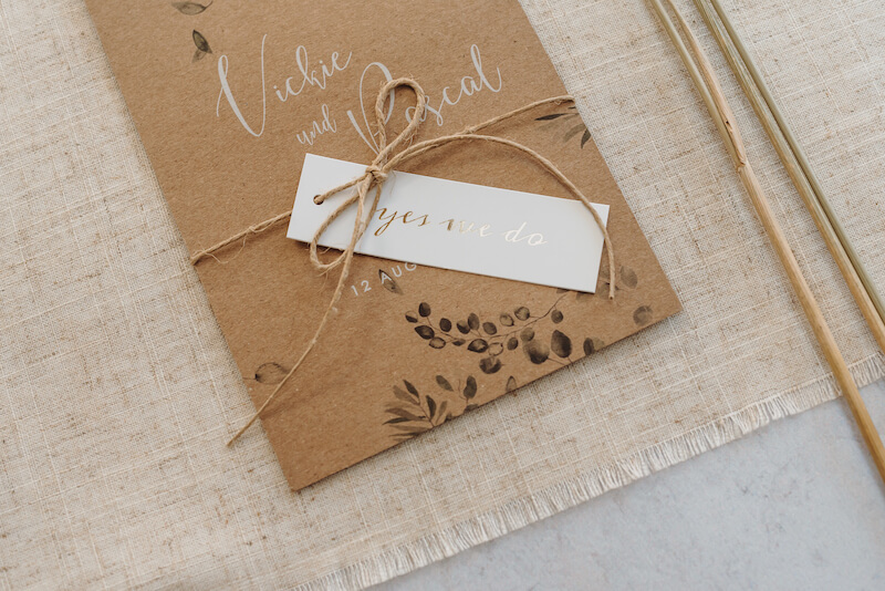 Design wedding cards with kraft paper
