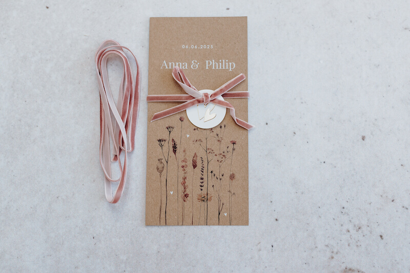 Design wedding cards with beautiful ribbons