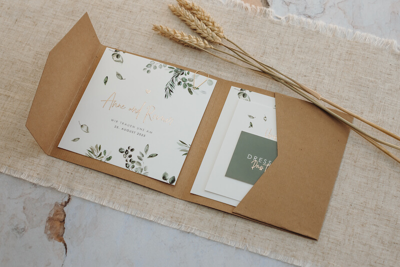 Design wedding cards with Pocketfold sleeves