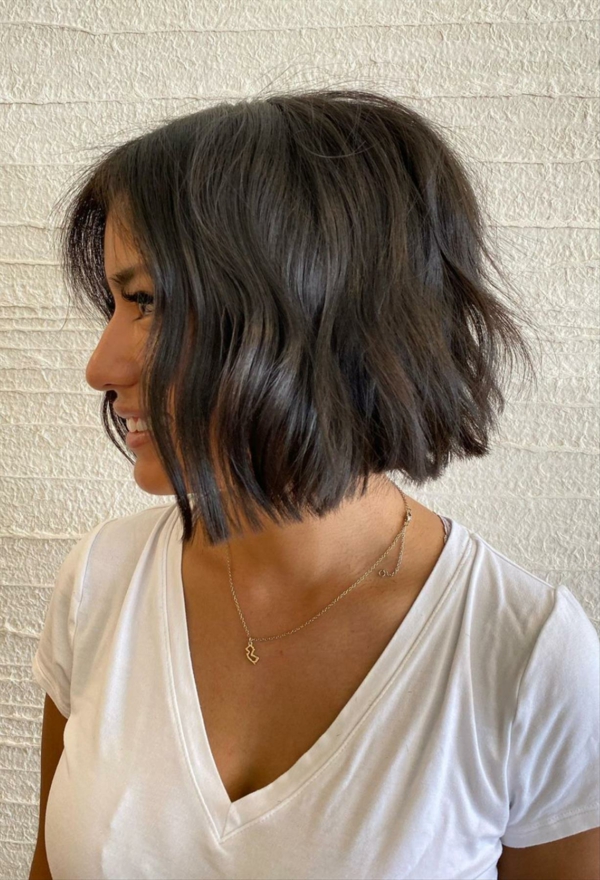 1654193229 524 Short Blunt Bob one of the biggest hairstyle trends - Short Blunt Bob - one of the biggest hairstyle trends for summer 2022