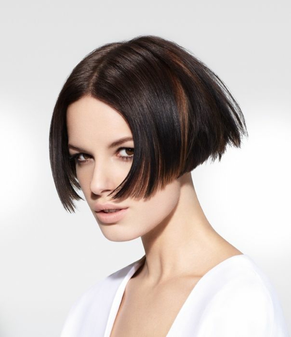 1654193230 250 Short Blunt Bob one of the biggest hairstyle trends - Short Blunt Bob - one of the biggest hairstyle trends for summer 2022