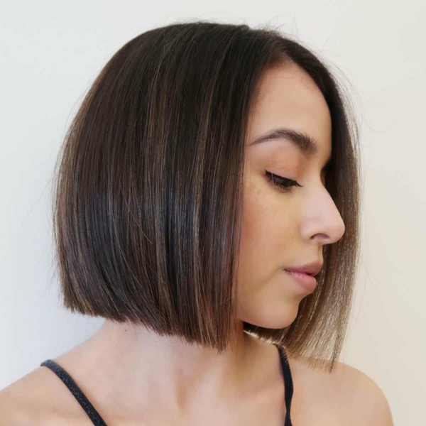 1654193238 204 Short Blunt Bob one of the biggest hairstyle trends - Short Blunt Bob - one of the biggest hairstyle trends for summer 2022