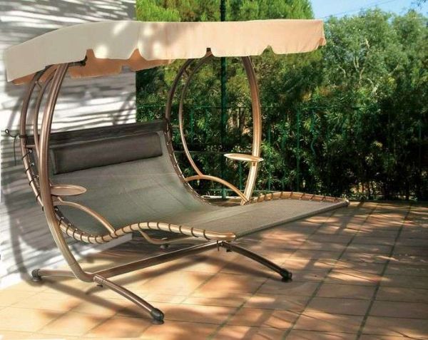 1654720754 807 Outdoor Daybed a luxury piece that suits any outdoor - Outdoor Daybed - a luxury piece that suits any outdoor area!