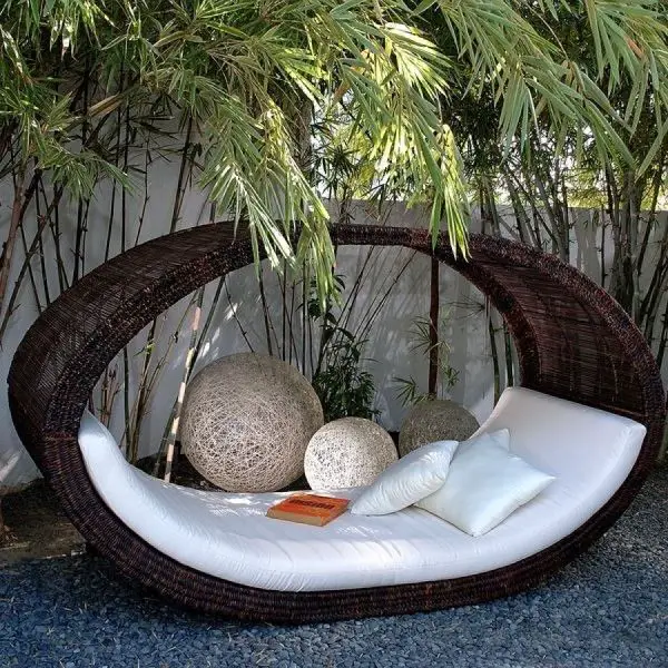 1654720757 697 Outdoor Daybed a luxury piece that suits any outdoor - Outdoor Daybed - a luxury piece that suits any outdoor area!