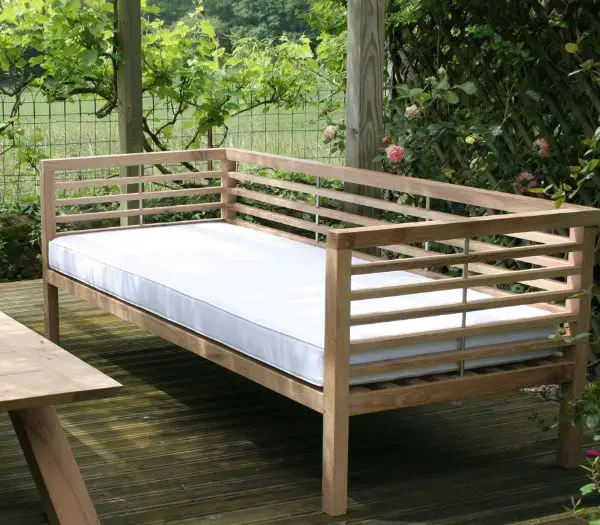 1654720763 294 Outdoor Daybed a luxury piece that suits any outdoor - Outdoor Daybed - a luxury piece that suits any outdoor area!