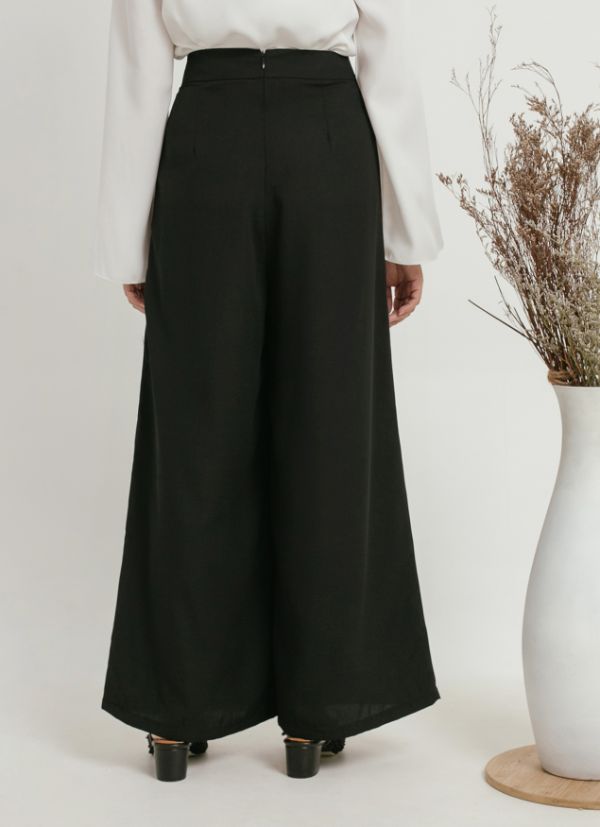 1655130051 907 Palazzo pants 20 inspirations for the current trend - Palazzo pants - 20 inspirations for the current trend