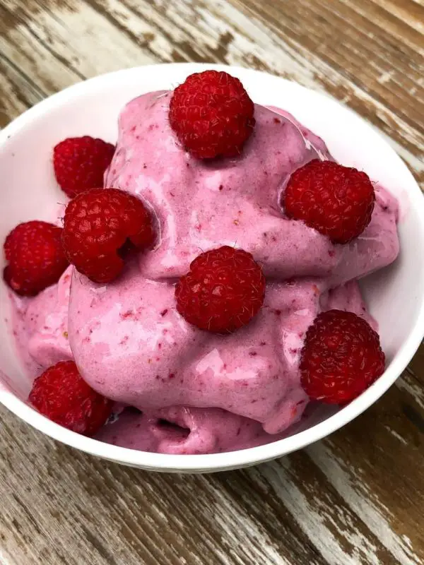 1655430088 985 2 ideas for yoghurt ice cream and 1 vegan recipe - 2 ideas for yoghurt ice cream and 1 vegan recipe.  Everything simple!