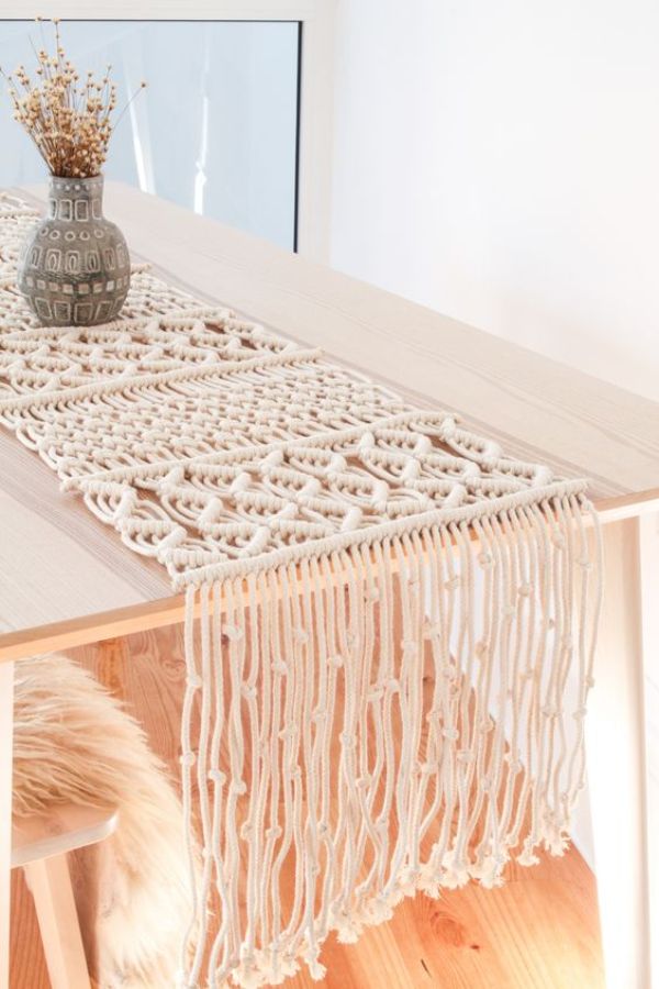 Decorate in a modern way with macrame table runners - Decorate in a modern way with macramé table runners