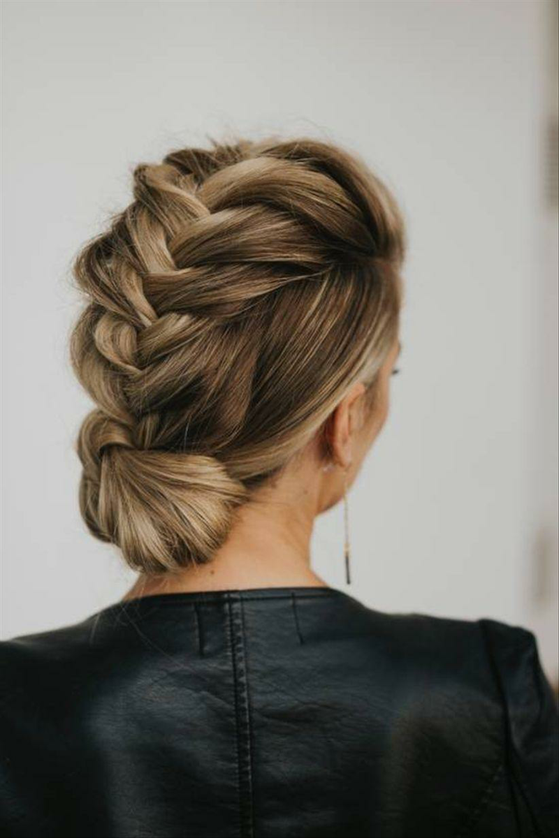 1657650833 639 Quick hairstyles for wedding guests to imitate - Quick hairstyles for wedding guests to imitate