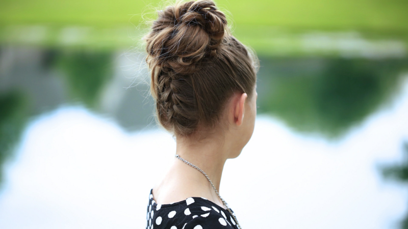 1658339377 672 Easy updos that succeed in a few minutes - Easy updos that succeed in a few minutes