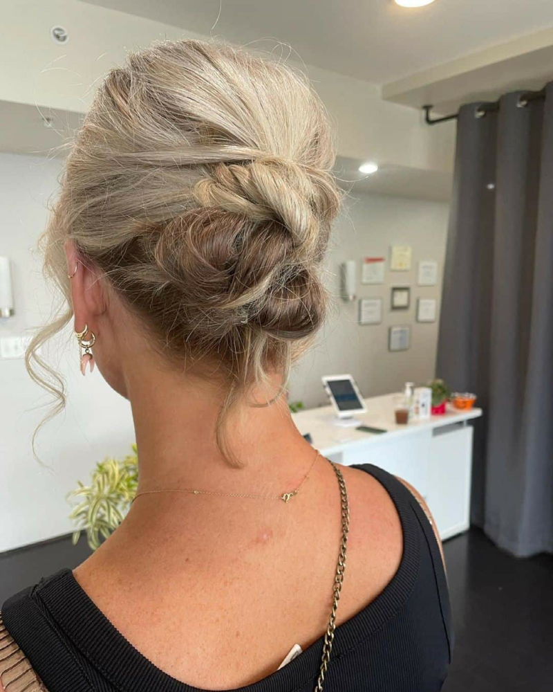 1658339384 446 Easy updos that succeed in a few minutes - Easy updos that succeed in a few minutes