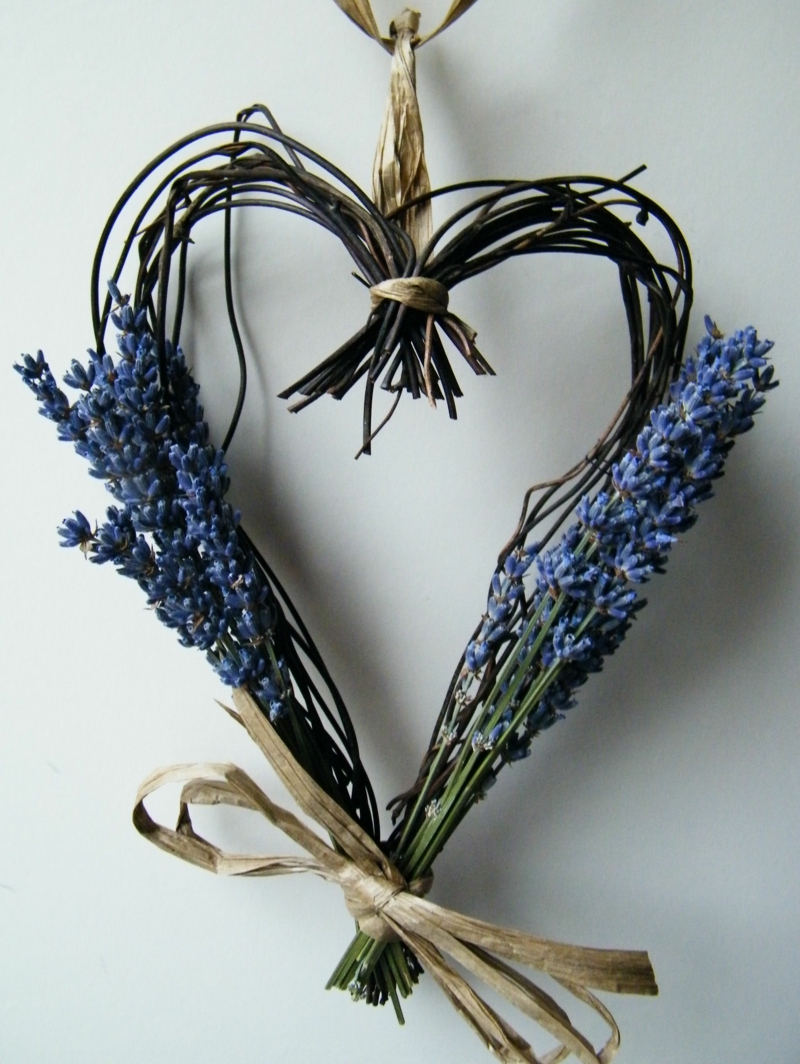 1658350577 88 Handicrafts with lavender 7 simple DIY ideas for floral - Handicrafts with lavender - 7 simple DIY ideas for floral decoration