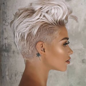 1675638378 952 Hairstyles Trends 2022 Just back to basics of course - Hairstyles Trends 2022 |  Just back to basics, of course
