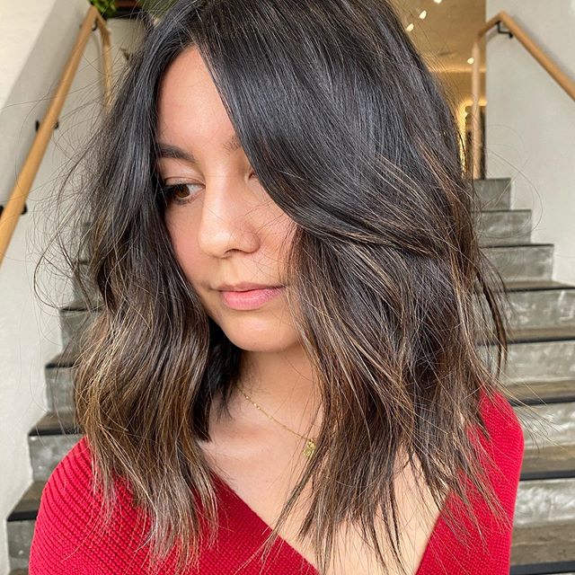1676164549 839 30 Best Medium Length Layered Hairstyles And Haircuts For Women - 30 Best Medium Length Layered Hairstyles And Haircuts For Women In 2021