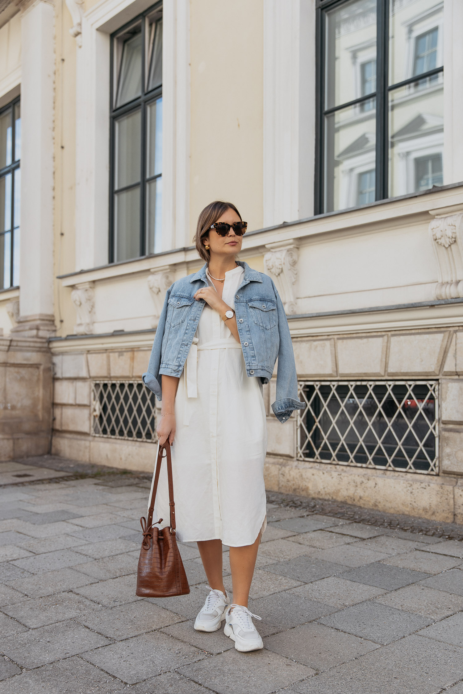 1677394890 890 Five timeless basic must haves for spring 2023 - Five timeless basic must-haves for spring 2023