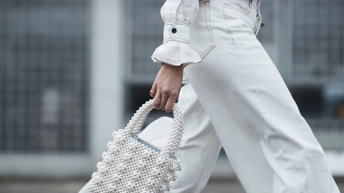 fashion summer 2023 white jeans beads