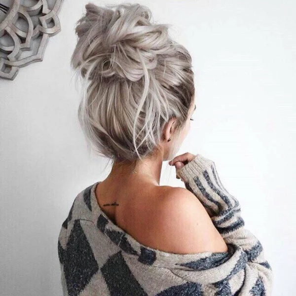 1683622727 780 Messy bun instructions and simple hacks for the absolute trend.webp - Messy bun instructions and simple hacks for the absolute trend look