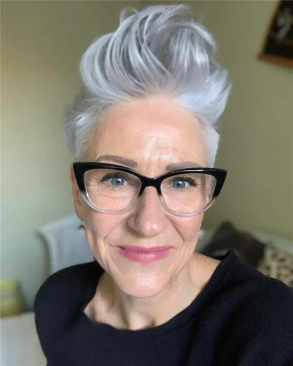 1684231783 649 Pixie cut for women over 60 the timeless classic.webp - Pixie cut for women over 60 - the timeless classic hairstyle makes you look much younger!