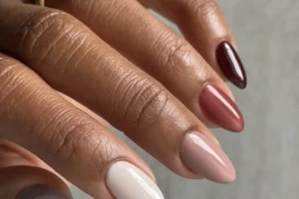 Nail trend in autumn 2023 coffee nails almond shape in different shades of brown