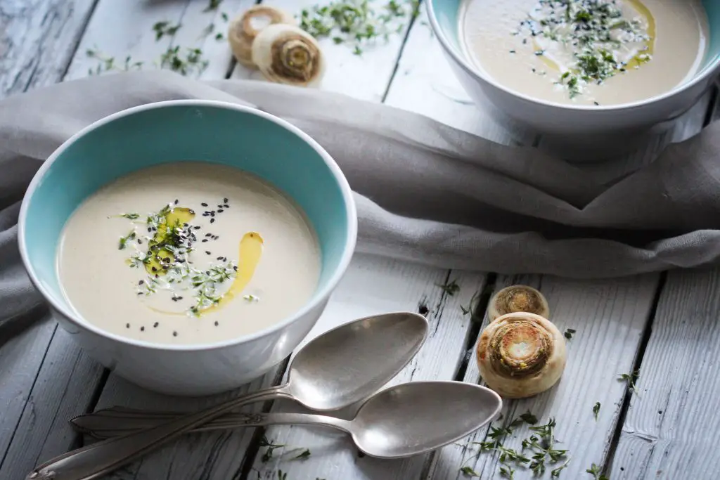 Vegan wild garlic soup