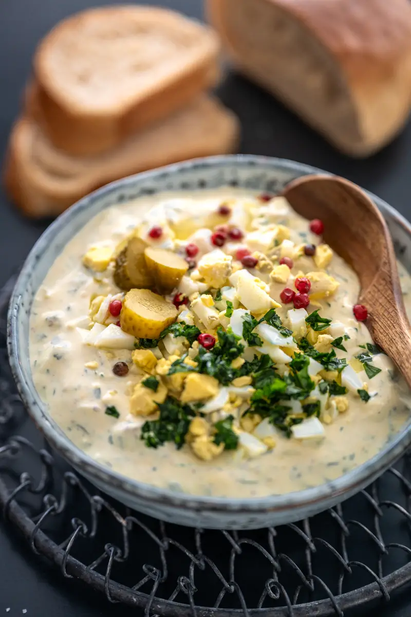 Egg salad without Mayo with sour cream and mustard trickytine