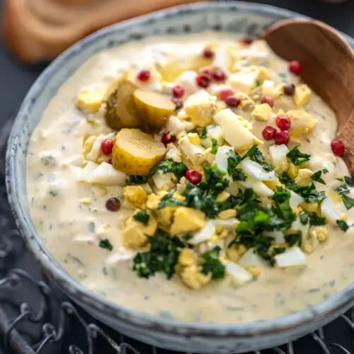 Egg salad without Mayo with sour cream and mustard trickytine