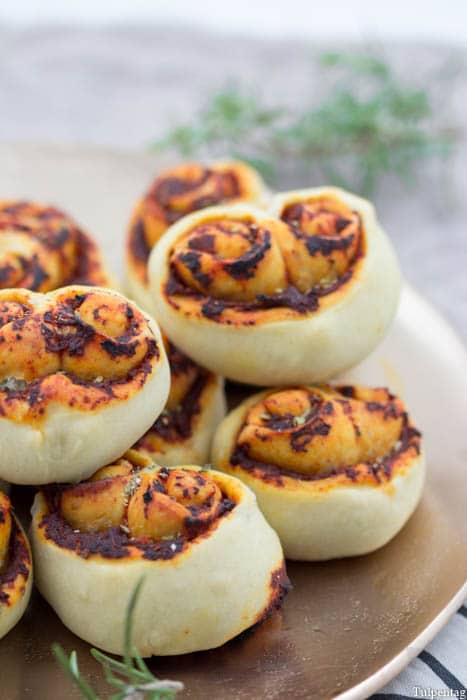 Pizza hearts. The perfect New Year's snack. Simple recipe for guests.