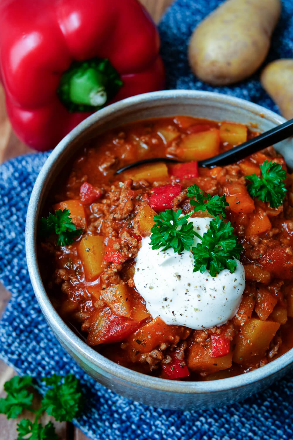 Ports without fixed with peppers, potatoes and minced meat