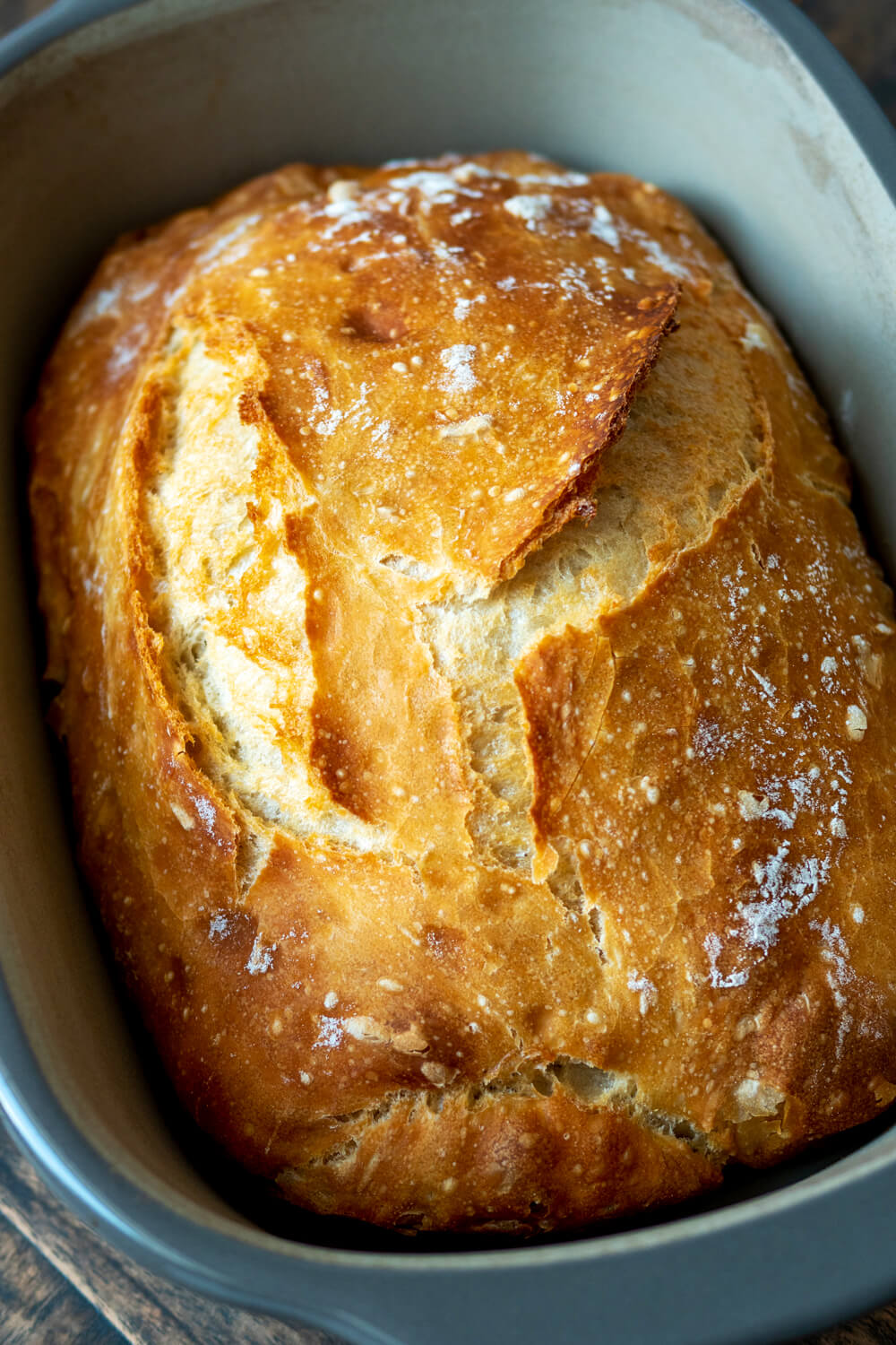 Fresh bread in the baking dish