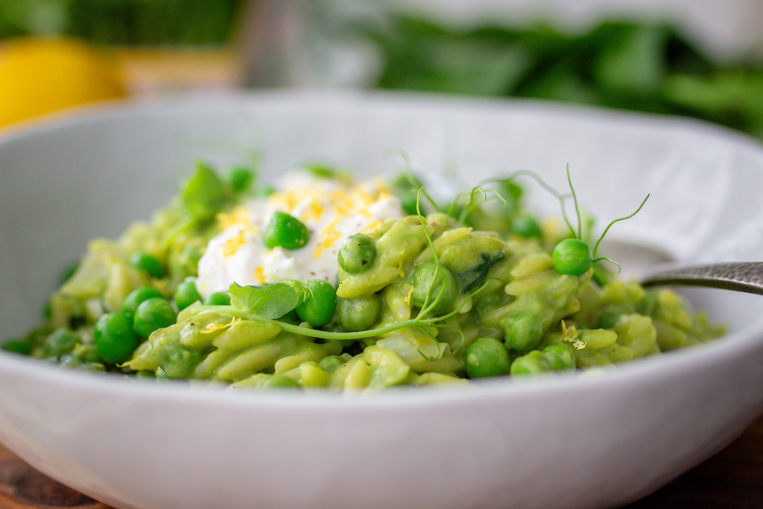 Creamy wild garlic orzo-delicious one-pan spring dish