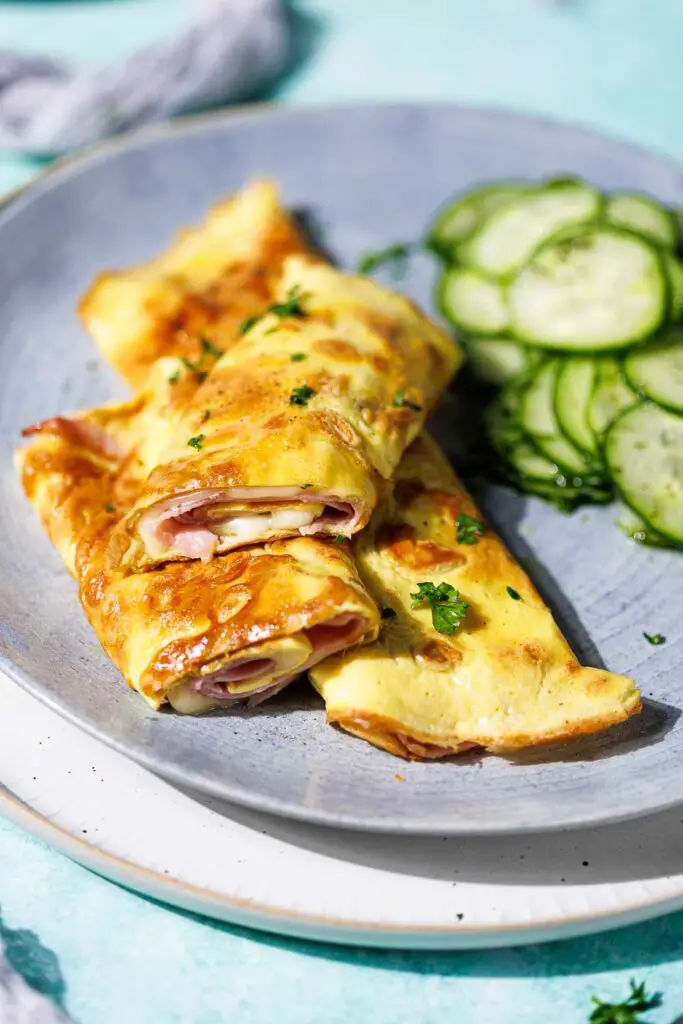 Low carb ham and cheese omelette