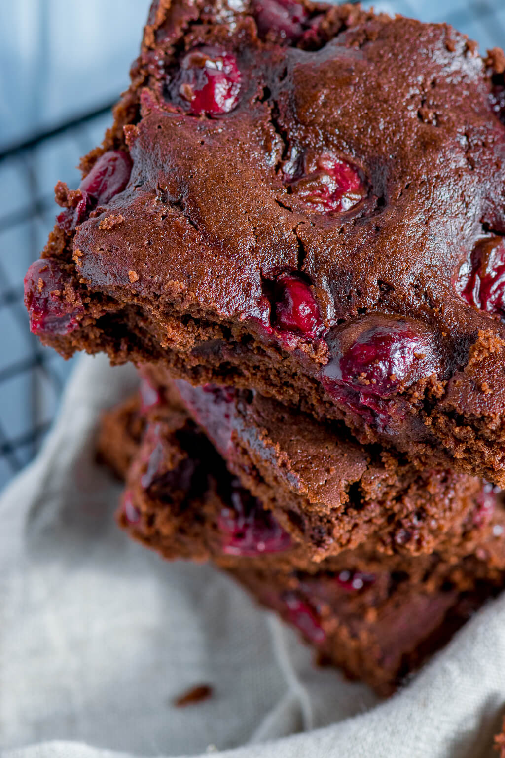 Chocolate cake from the sheet metal