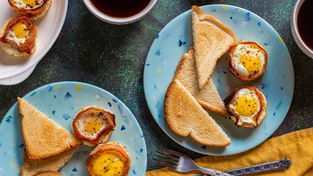 Egg in muffin form with bread - Easter breakfast ideas