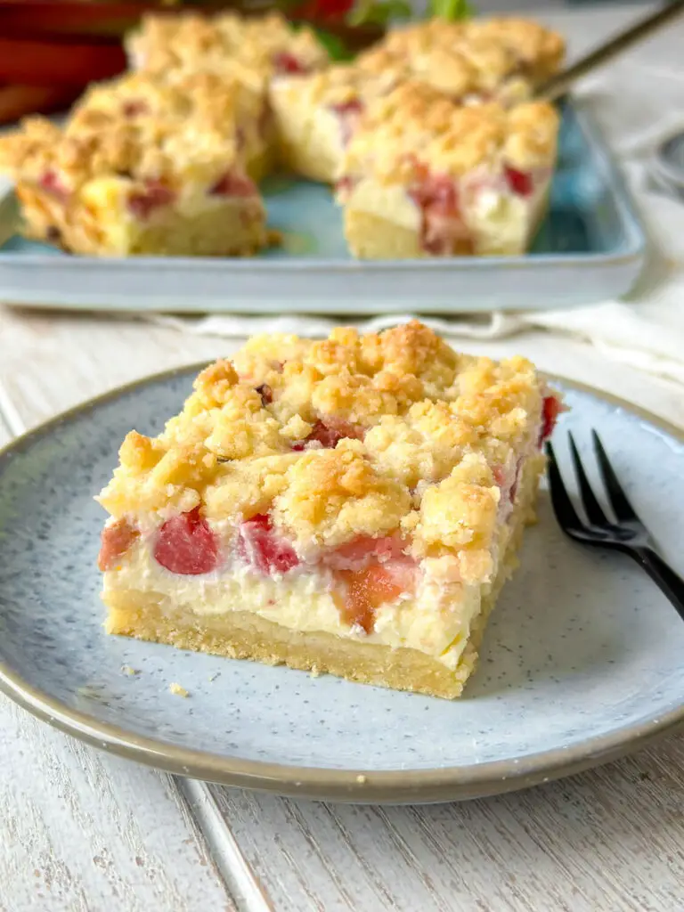 Rhubarb quark cake with sprinkles